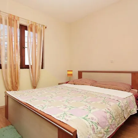5769a Apartamento Bibinje